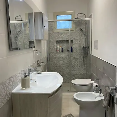La Casa Di Giuseppe Vista Mare Apartment *