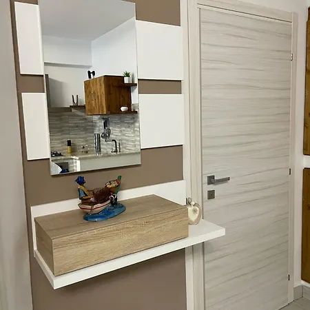 La Casa Di Giuseppe Vista Mare Apartment *