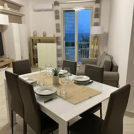 La Casa Di Giuseppe Vista Mare * مارينيلا دي سيلينونتي